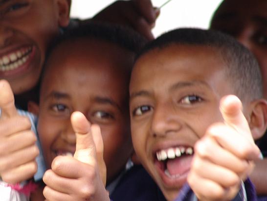 DSC07533.JPG - Dětičky na cestě z Addis Abeby
